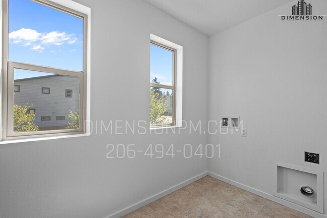 Building Photo - Kent Home