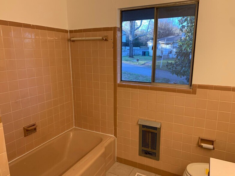 Building Photo - 3618 Sunrise Terrace