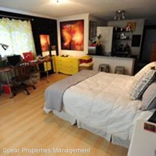 Building Photo - 1047 W Academy St