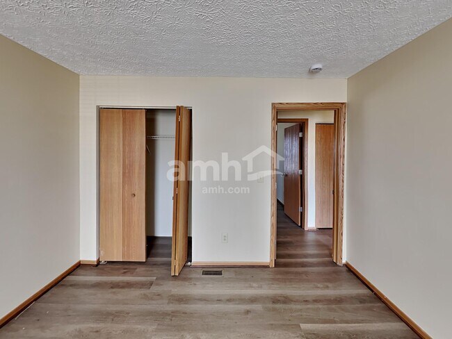 Building Photo - 5486 Avonhurst Ct