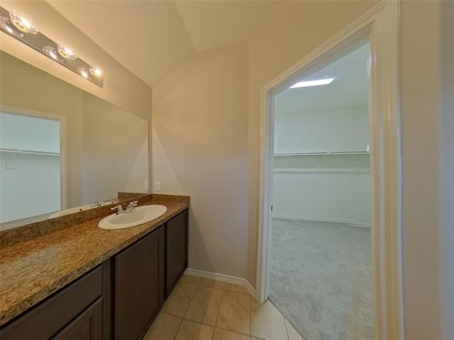Building Photo - 1109 Forest Gln