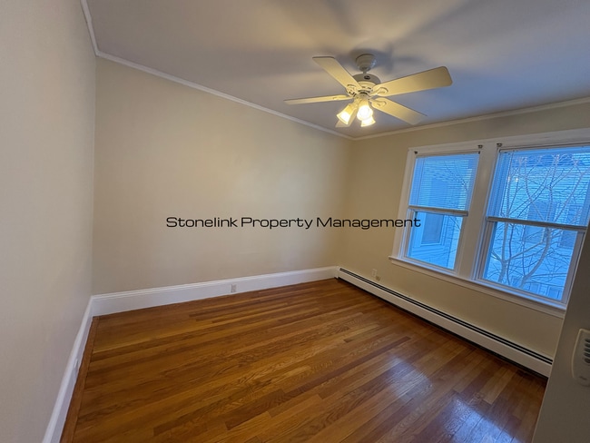 Building Photo - 550-552 Wayland Avenue