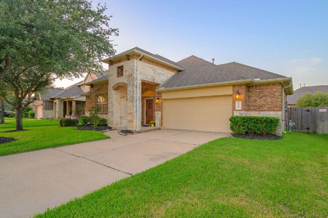 Building Photo - Charming home in Pearland!