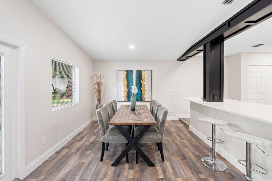 Building Photo - 505 Lake Shore Dr