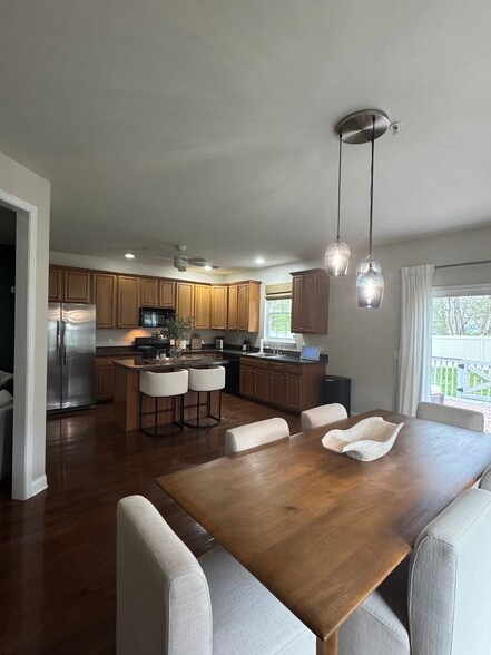 Kitchen/dining/door to patio - 270 Bella Ln