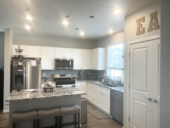 Building Photo - 23600 E 41st Ave