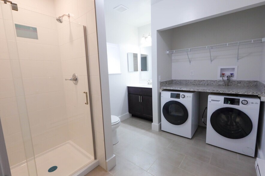 First floor full bathroom with washer and dryer - 1124 Brownsville Rd