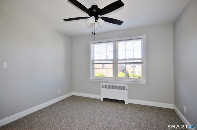 Building Photo - 6 Revere Dr