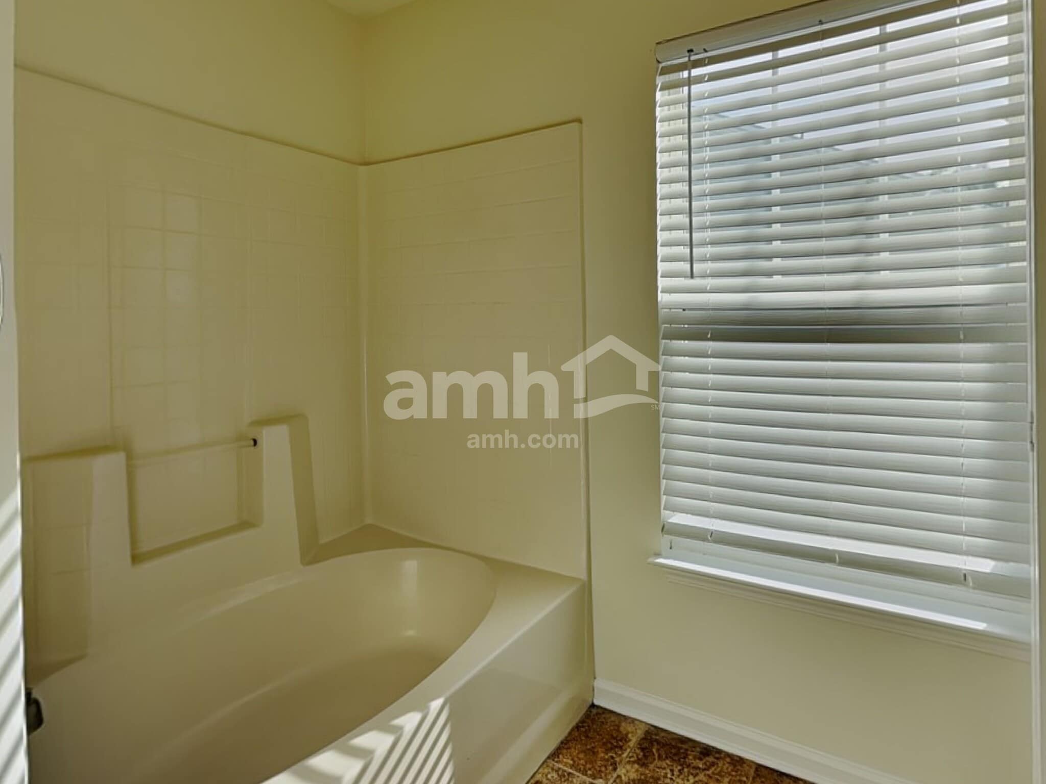 Building Photo - 3709 Pinkham Way