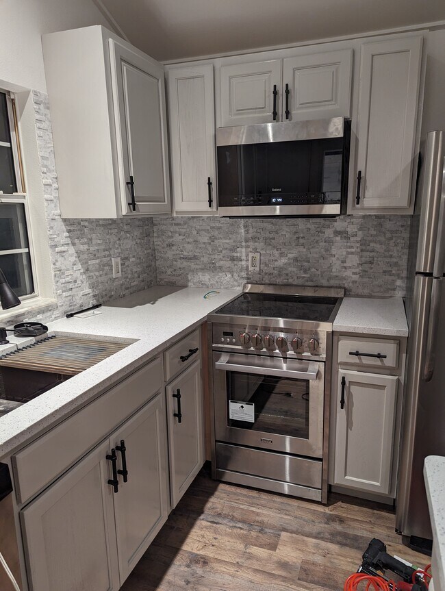 Building Photo - 3419 Lake Harney Cir