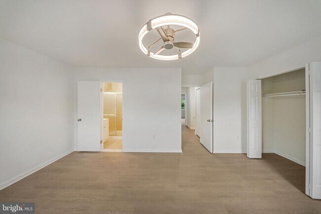 Building Photo - 68 Orchard Dr
