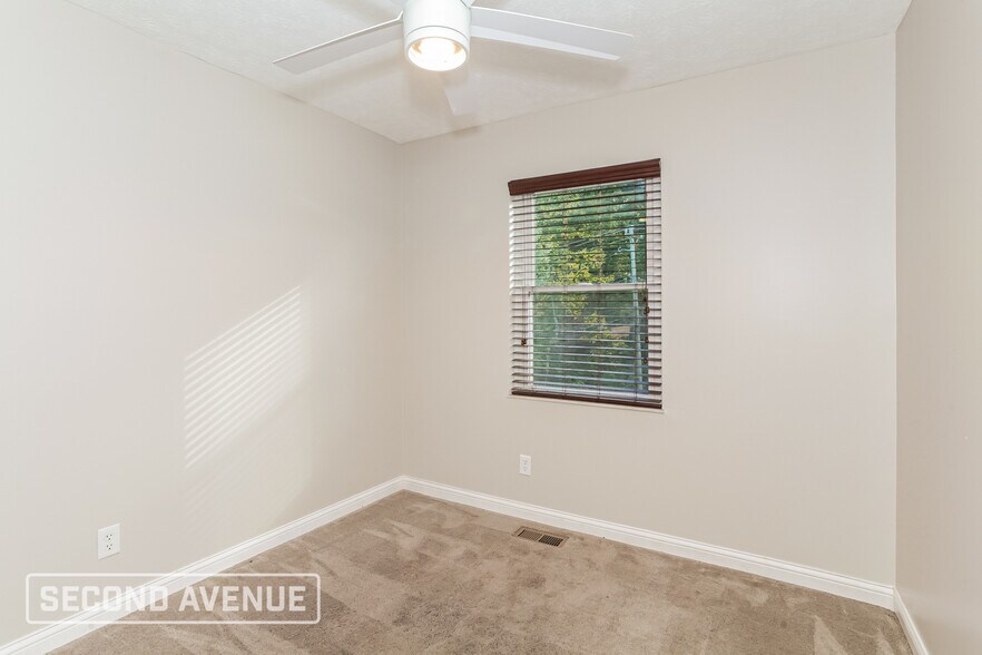 Building Photo - 4384 Mt Alverno Rd