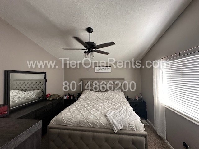 Building Photo - This property offers a NO DEPOSIT option available for qualified renters!