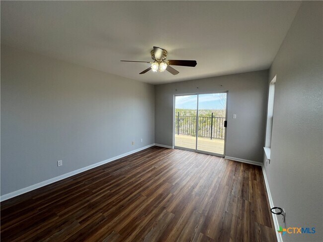 Building Photo - 5899 Denmans Loop