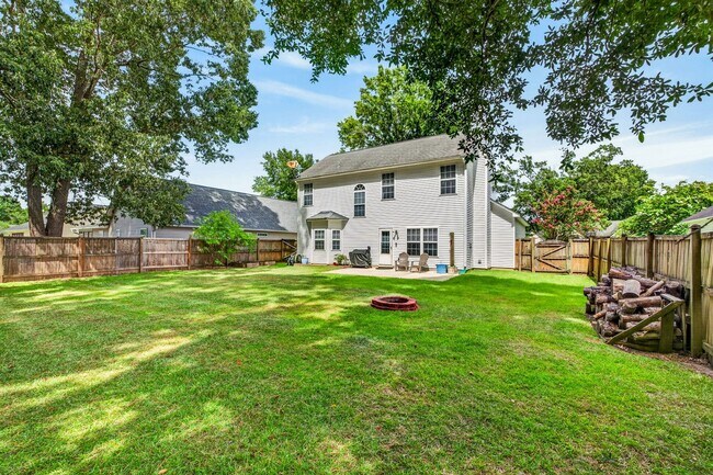 Building Photo - 139 Pointer Dr