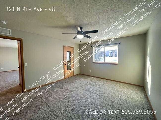Building Photo - 321 9th Ave