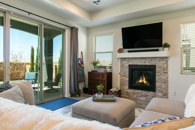 Building Photo - 2039 Lobo Trot Ct SE