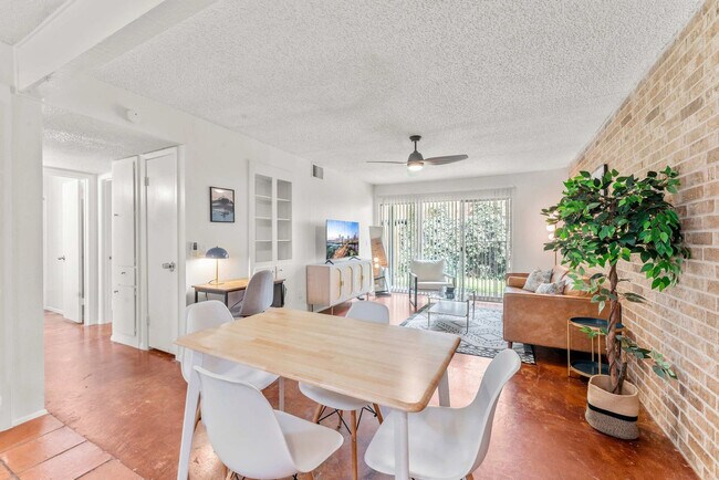 Building Photo - 500 S Congress Ave