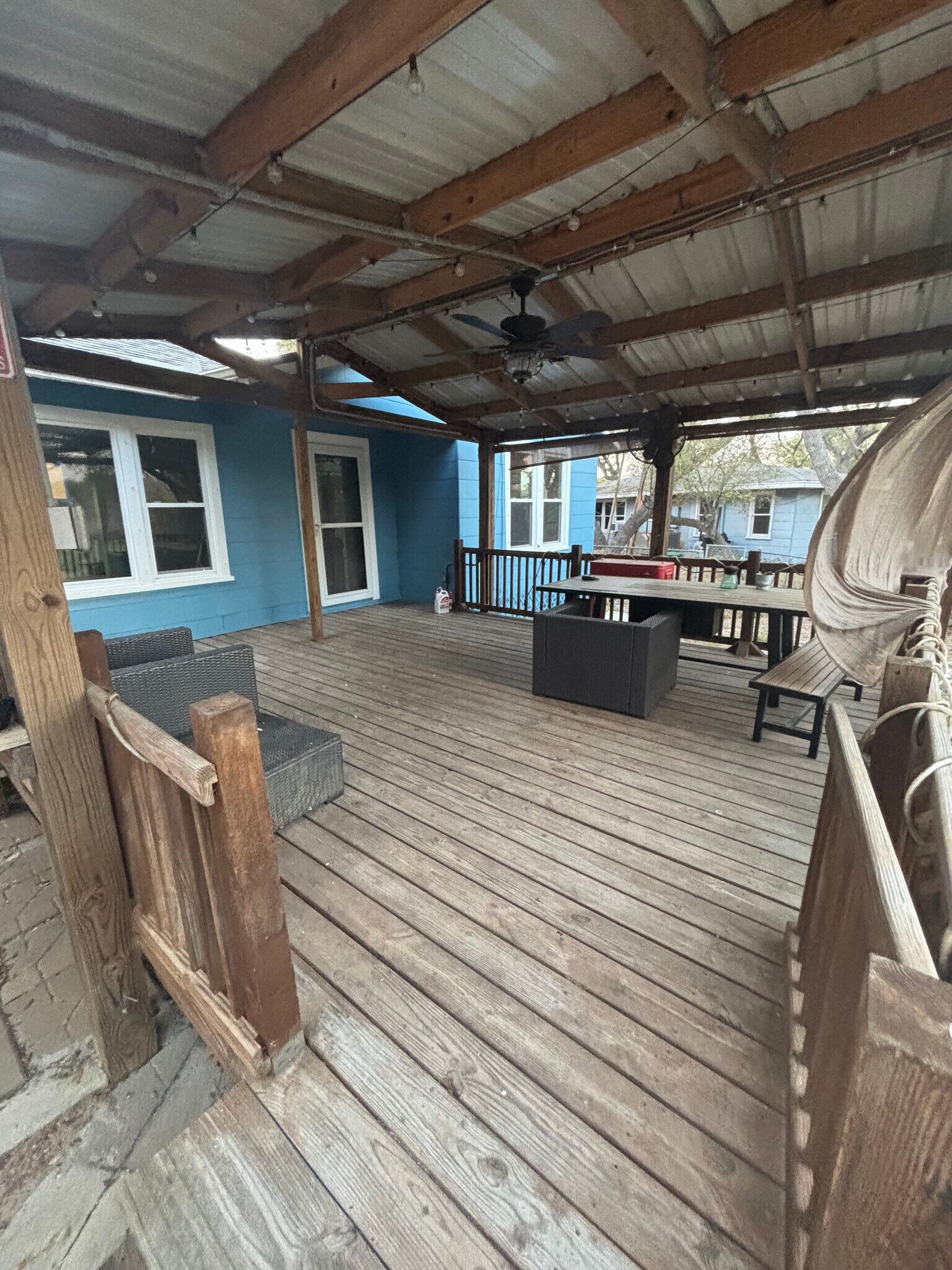 Building Photo - 2218 Saunders St