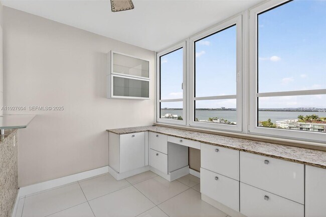 Building Photo - 11 Island Ave