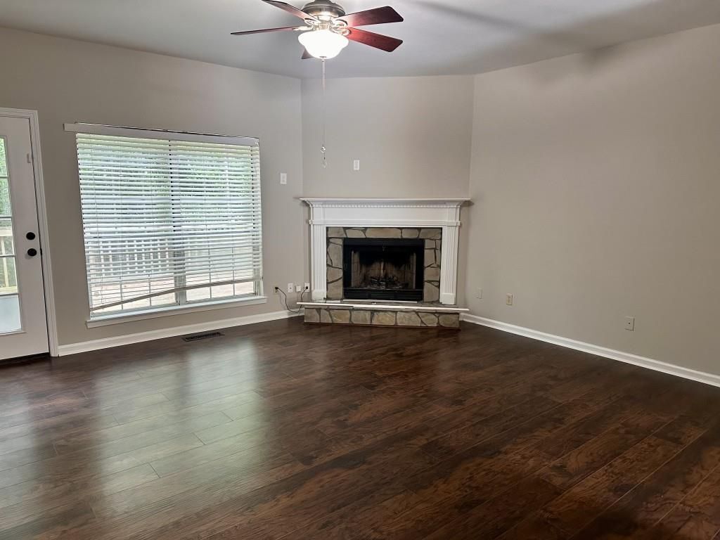 Building Photo - 2290 Fairways Ct