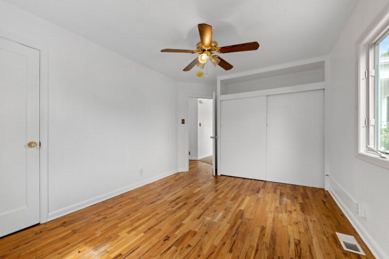 Building Photo - 803 W 18th St