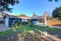 Building Photo - 2 Bridge Ct