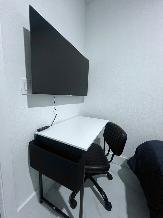 Building Photo - 261 NW 34th St