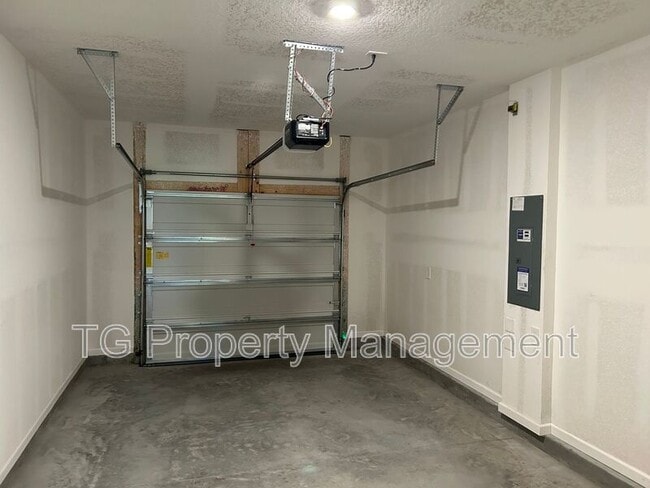 Building Photo - 9179 Stony Brk Rd