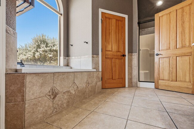 Building Photo - 351 Cielo Grande Ct