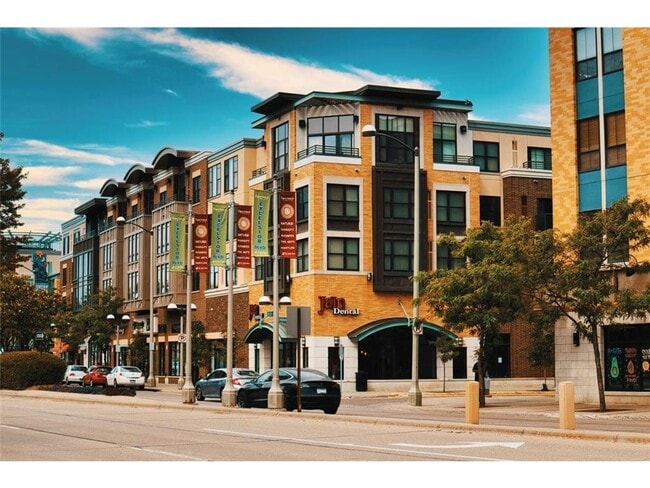 Building Photo - 3829 Ewing Ave S