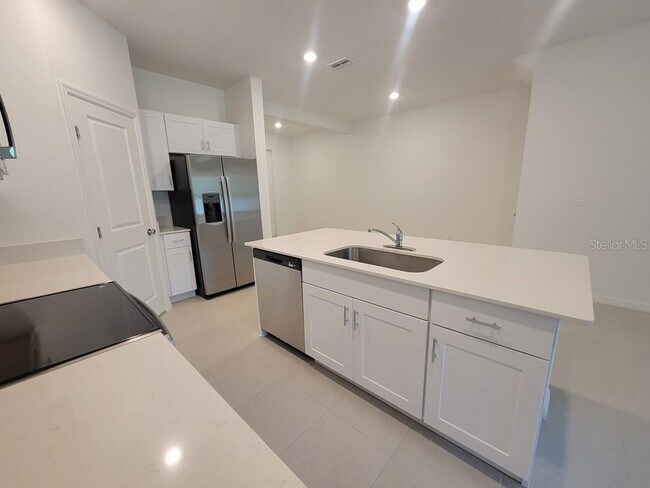 Building Photo - 3328 Lapis Lk Dr