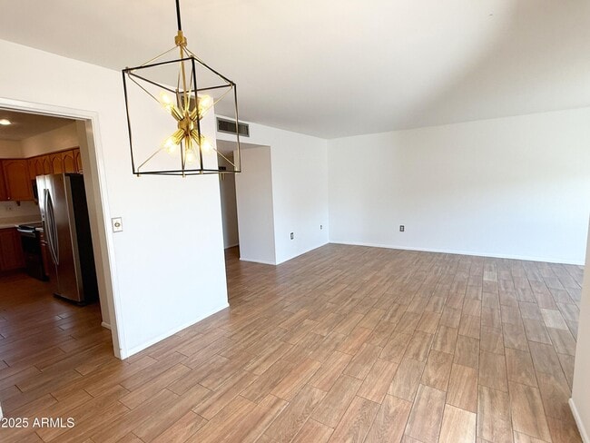 Building Photo - 10223 W Andover Ave