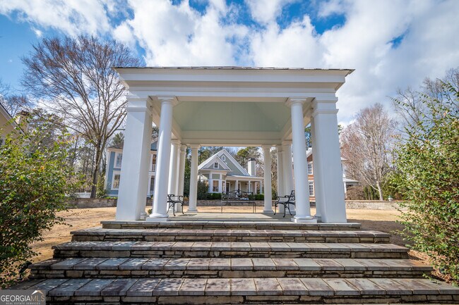 Building Photo - 83 Charter Oak Dr