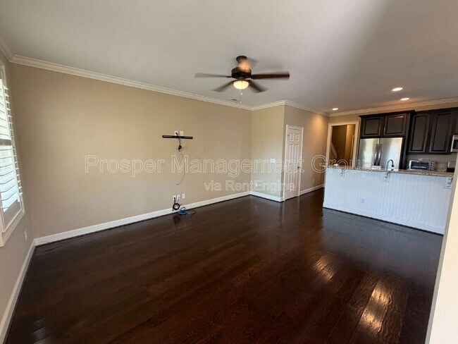 Building Photo - 11 Shadwell St