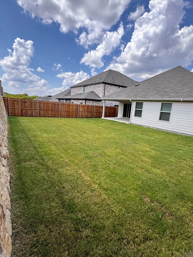 Building Photo - 509 Weller Rd