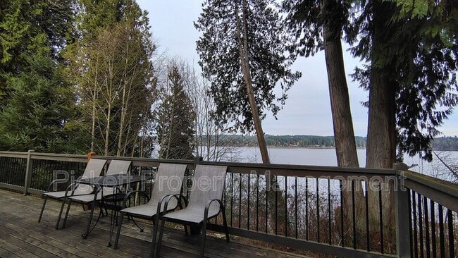 Building Photo - 28802 WA-104