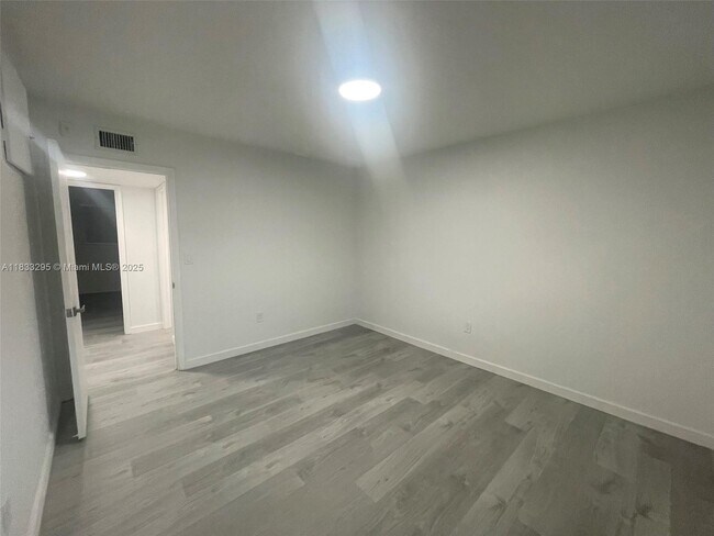 Building Photo - 310 NW 107th Ave