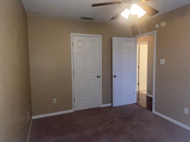 Building Photo - 4 BEDROOM BELTON ISD