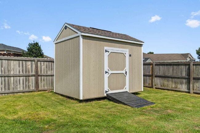 Building Photo - 4905 Kensington Ln