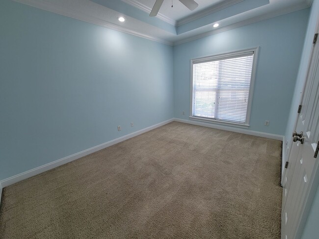 Building Photo - Beautiful home in Cypress Lakes in Lake Park