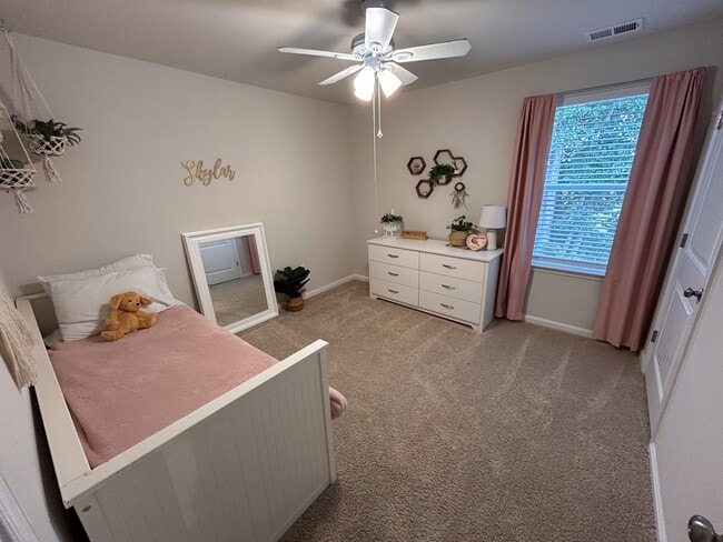 Building Photo - 43 Sedge Wren Way