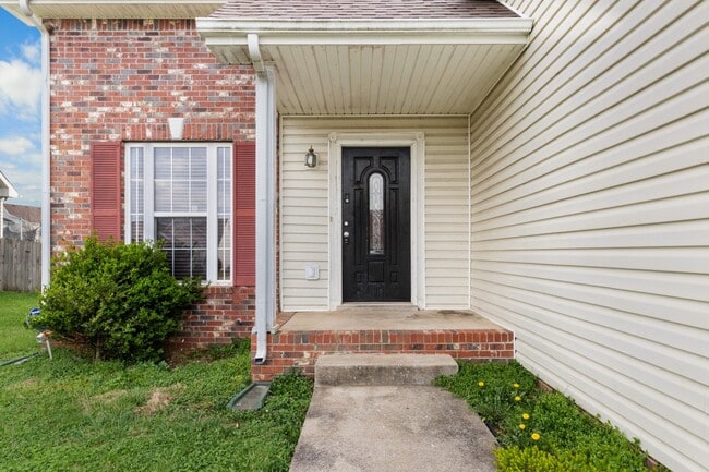 Building Photo - 1566 Autumn Dr