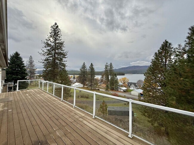 Building Photo - 6686 Washington 291B