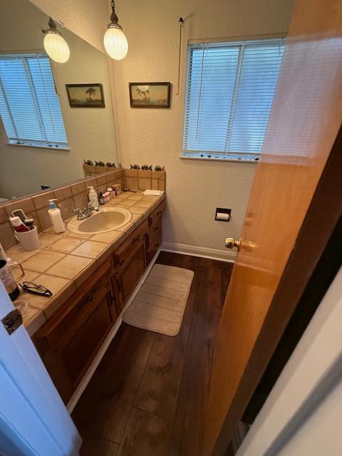 Building Photo - 7595 S Peach Ave