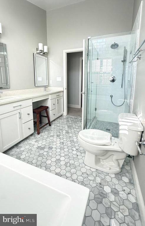 Building Photo - 19913 Naples Lakes Terrace