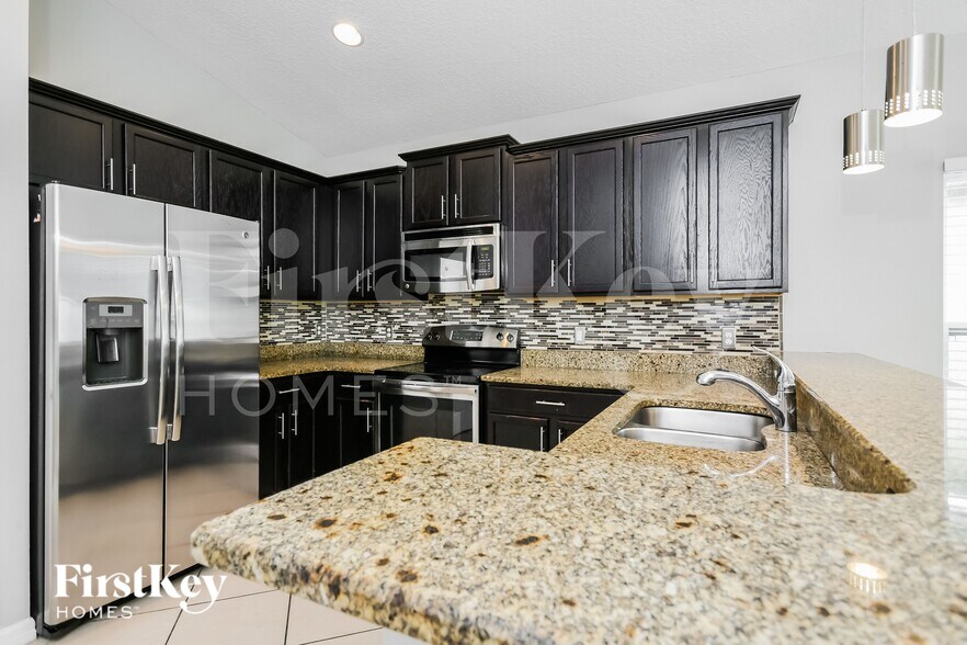 Building Photo - 4781 Rockvale Dr