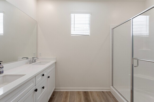 Building Photo - 839 Cranberry Way