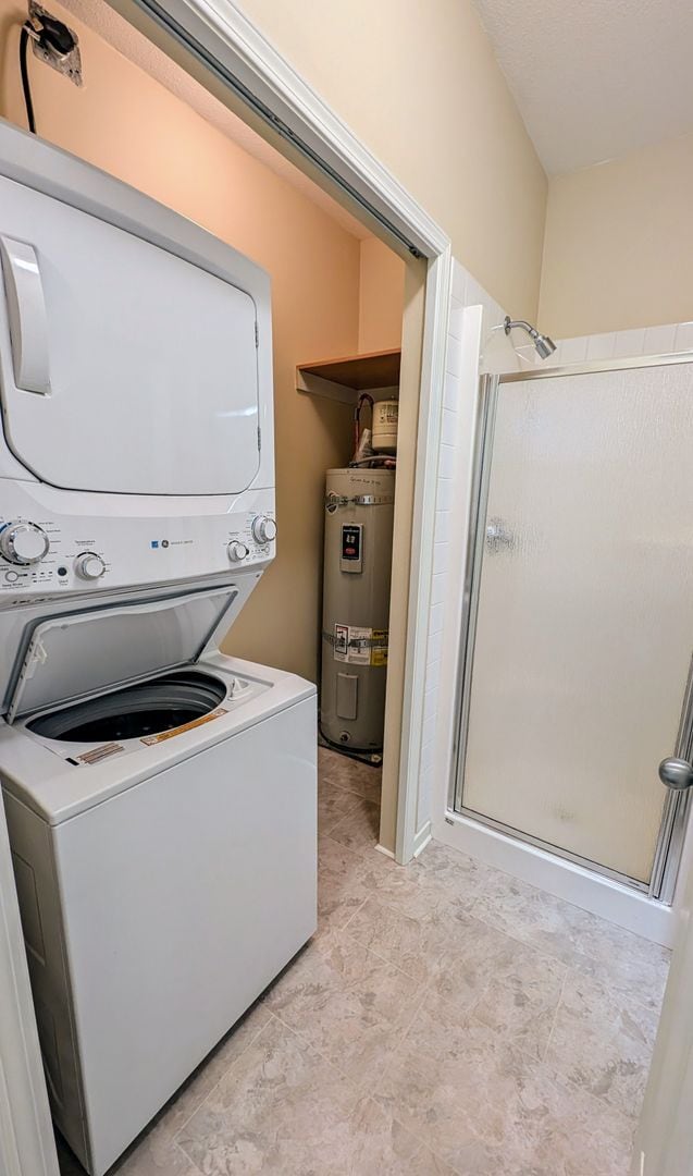 Building Photo - Lynnwood 3 Bedroom Condo - Corner Unit