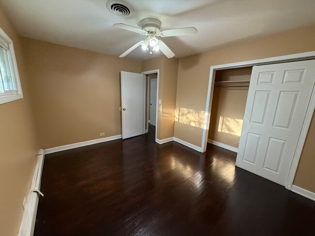 Building Photo - 9503 Greenwood Dr